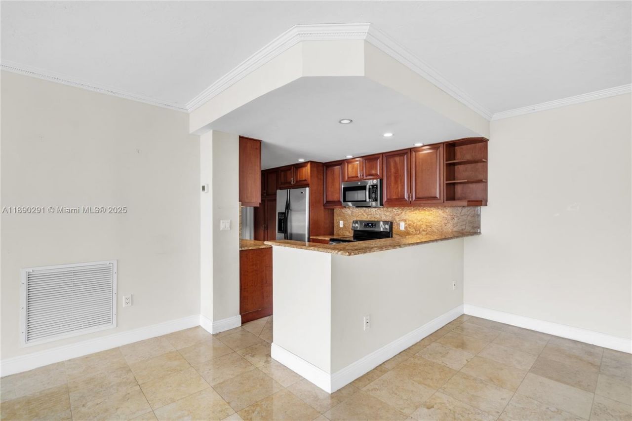 10350 W Bay Harbor Dr, Unit 10AB, Bay Harbor Islands, FL 33154 Photo