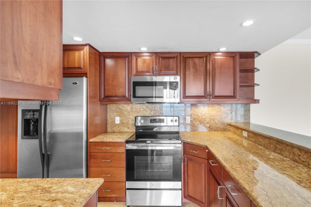 10350 W Bay Harbor Dr, Unit 10AB, Bay Harbor Islands, FL 33154 Photo