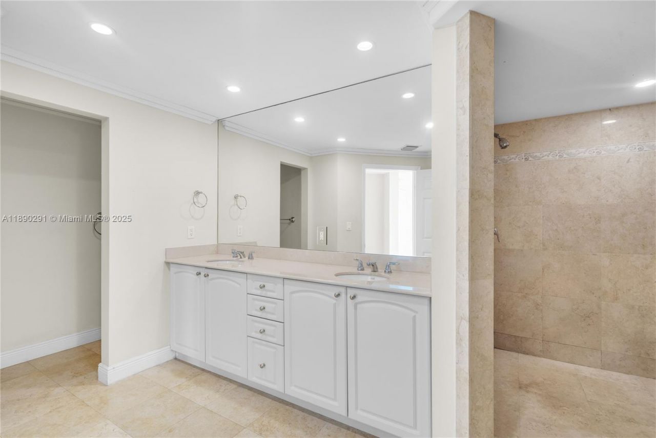 10350 W Bay Harbor Dr, Unit 10AB, Bay Harbor Islands, FL 33154 Photo