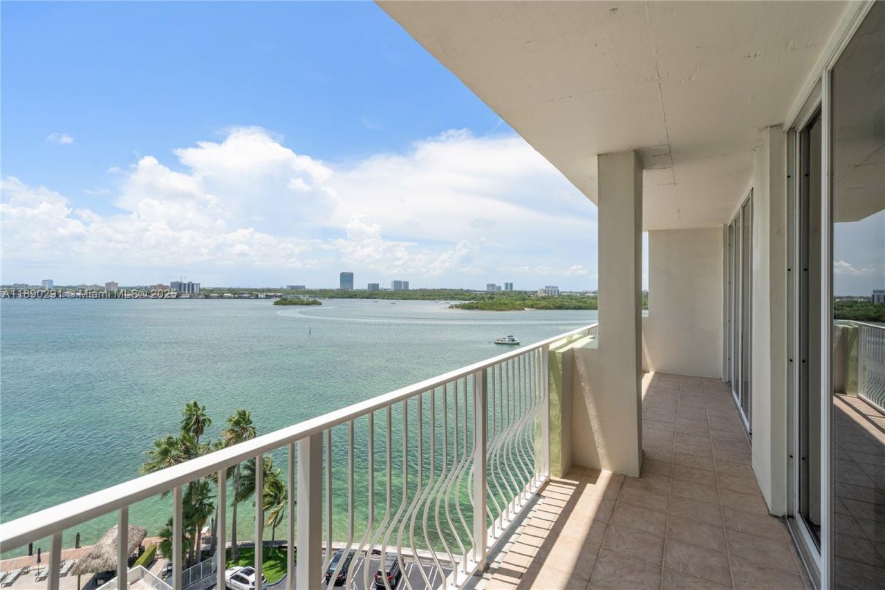 10350 W Bay Harbor Dr, Unit 10AB, Bay Harbor Islands, FL 33154 Photo