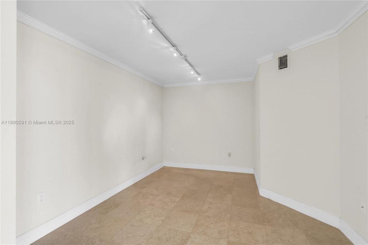 10350 W Bay Harbor Dr, Unit 10AB, Bay Harbor Islands, FL 33154 Photo