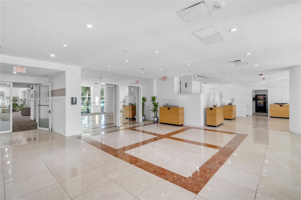 10350 W Bay Harbor Dr, Unit 10AB, Bay Harbor Islands, FL 33154 Photo