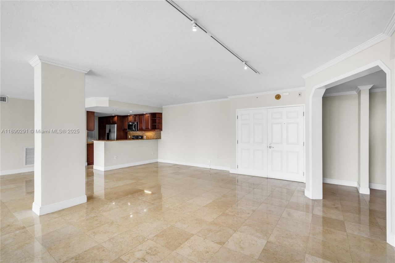 10350 W Bay Harbor Dr, Unit 10AB, Bay Harbor Islands, FL 33154 Photo