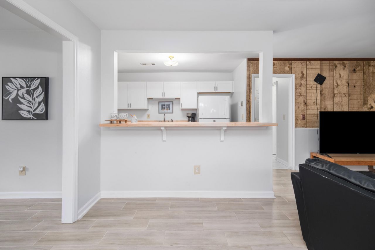 1815 Walsingham Way Photo 13