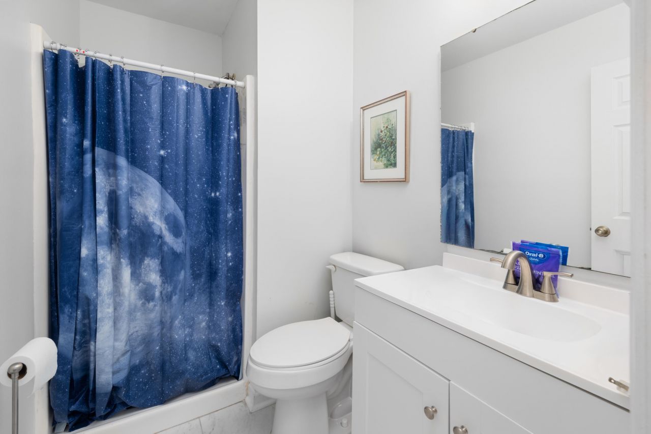 1815 Walsingham Way Photo 16