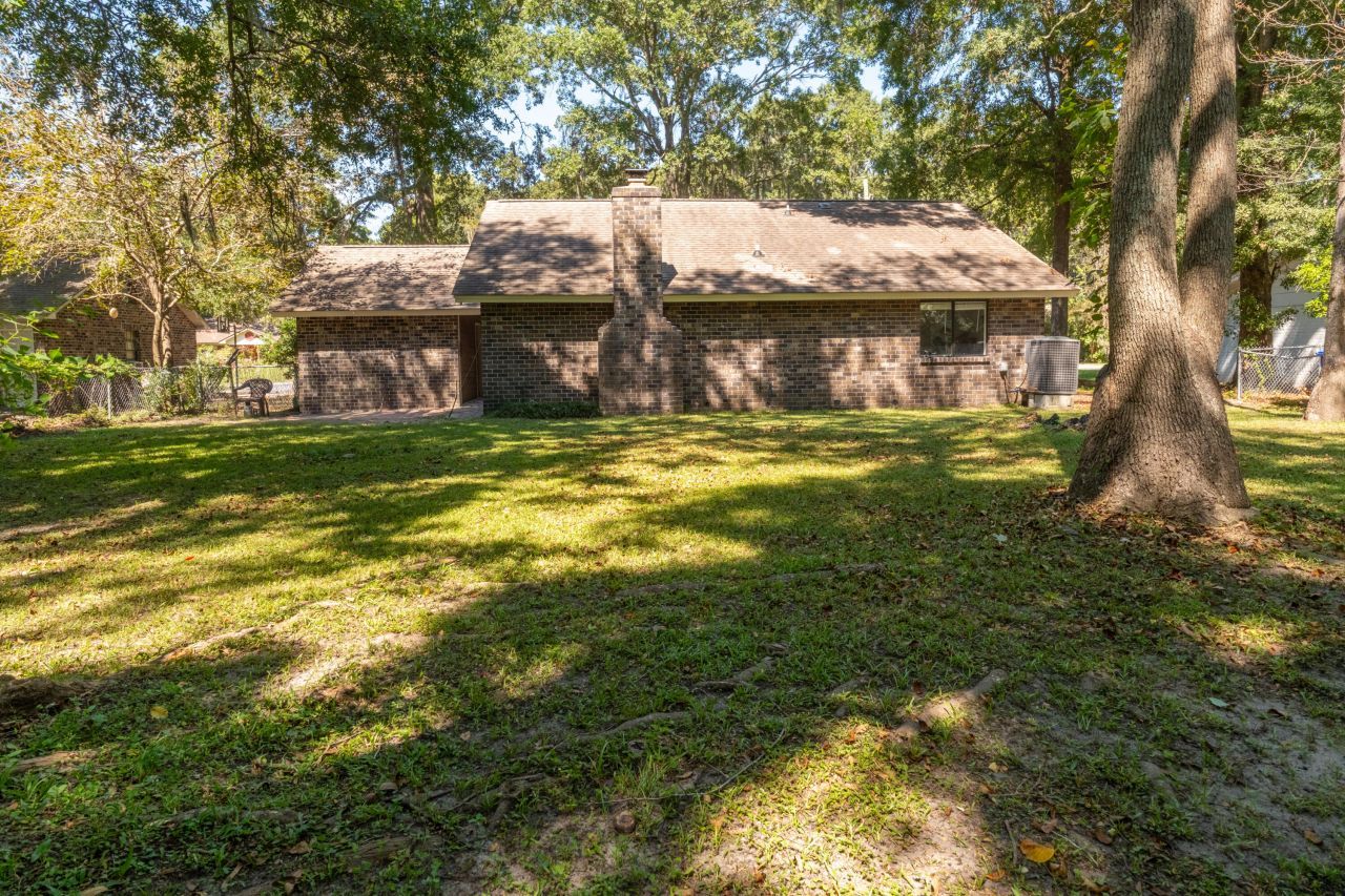 1815 Walsingham Way Photo 24