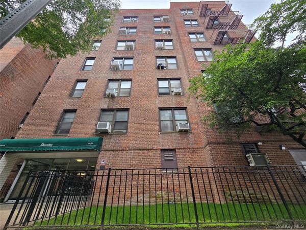 33-06 92nd Street, Unit 6M, Jackson Heights, NY 11372