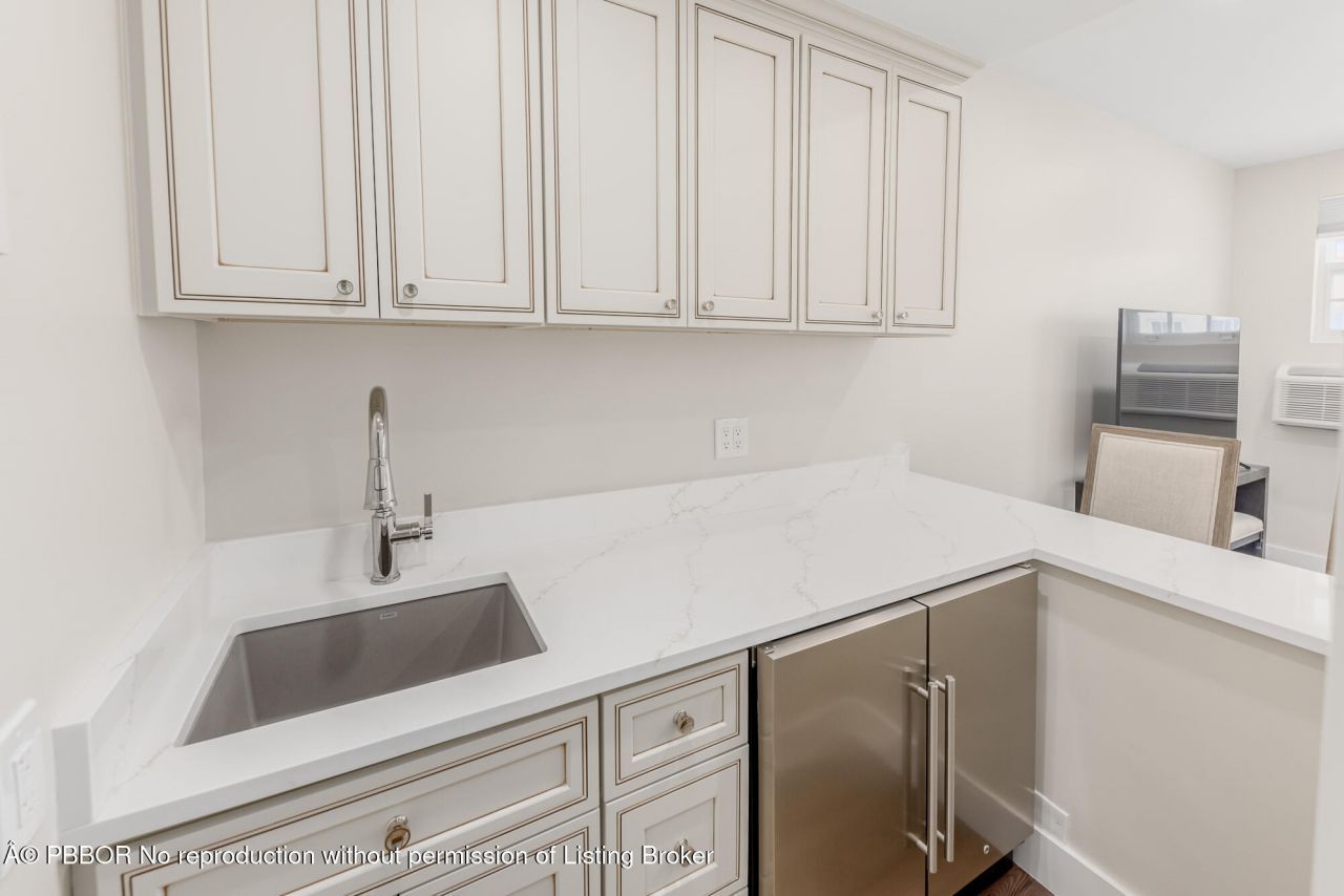 235 Sunrise Avenue, Unit 2211, Palm Beach, FL 33480 Photo