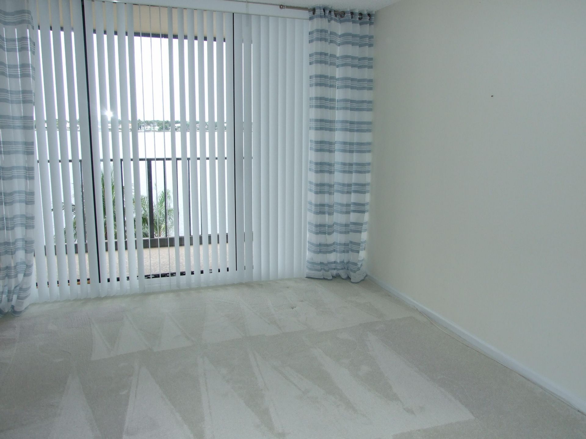 130 Lakeshore Drive, Unit 522, North Palm Beach, FL 33408 Photo