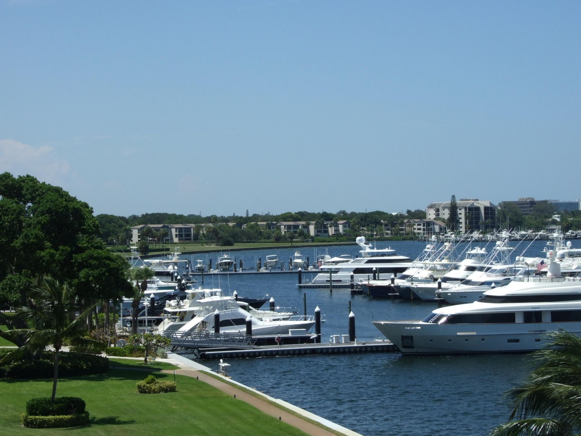 130 Lakeshore Drive, Unit 522, North Palm Beach, FL 33408 Photo