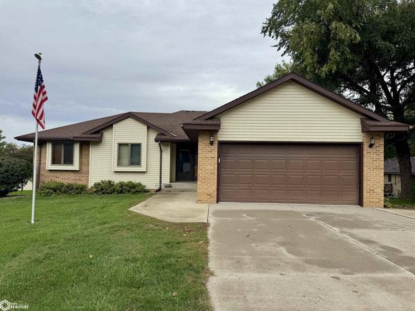 912 Broadway Street, Audubon, IA 50025