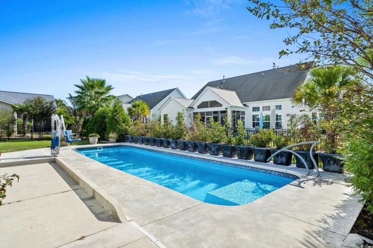 1178 Shire Way Photo 4