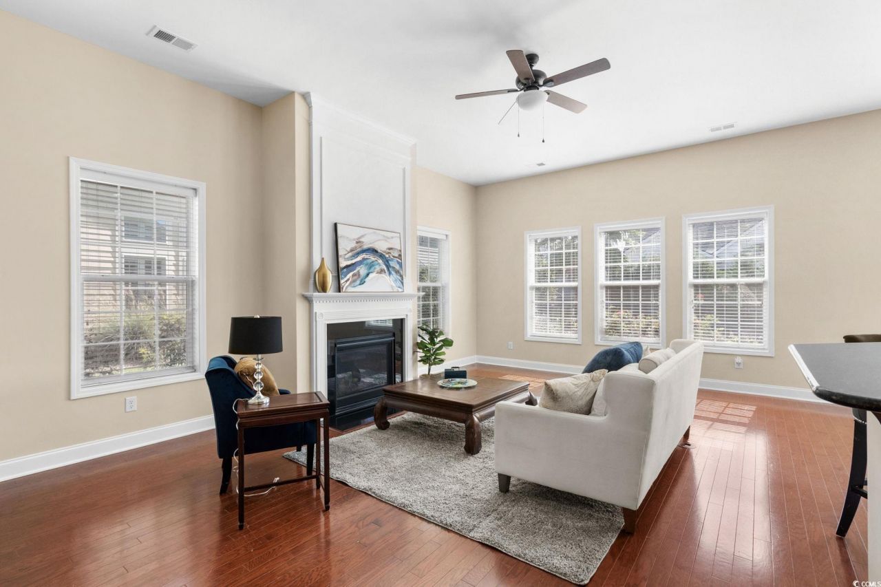 1178 Shire Way Photo 5