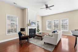 1178 Shire Way photo 4