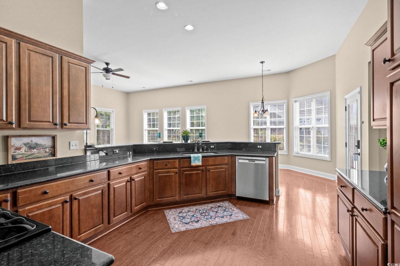 1178 Shire Way Photo 6