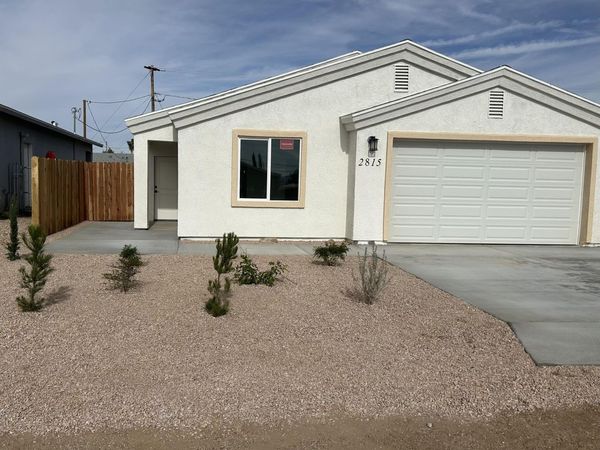 2815 E Leroy Avenue, Kingman, AZ 86409