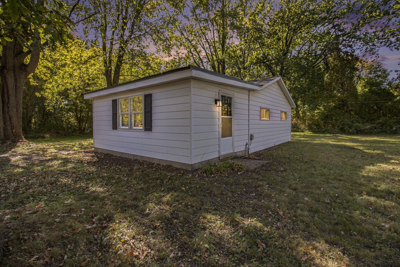 890 S Senator Road, Crystal, MI 48818 Main Photo