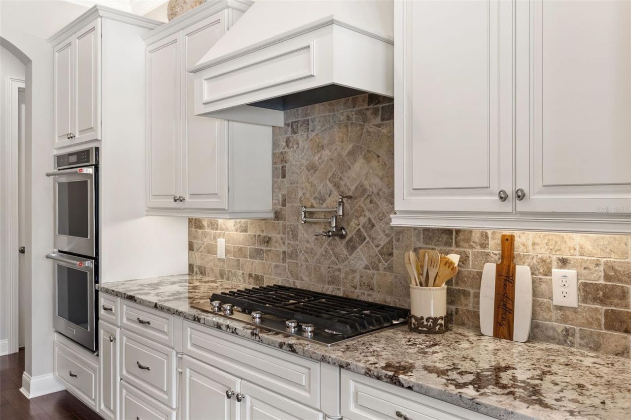 10705 Crane Hill Court, Thonotosassa, FL 33592 Photo