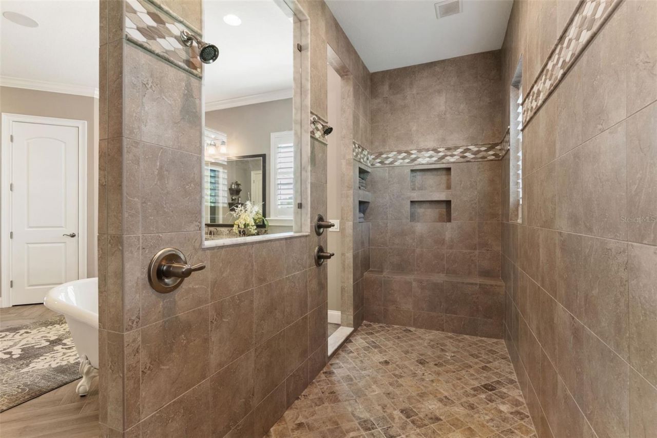 10705 Crane Hill Court, Thonotosassa, FL 33592 Photo