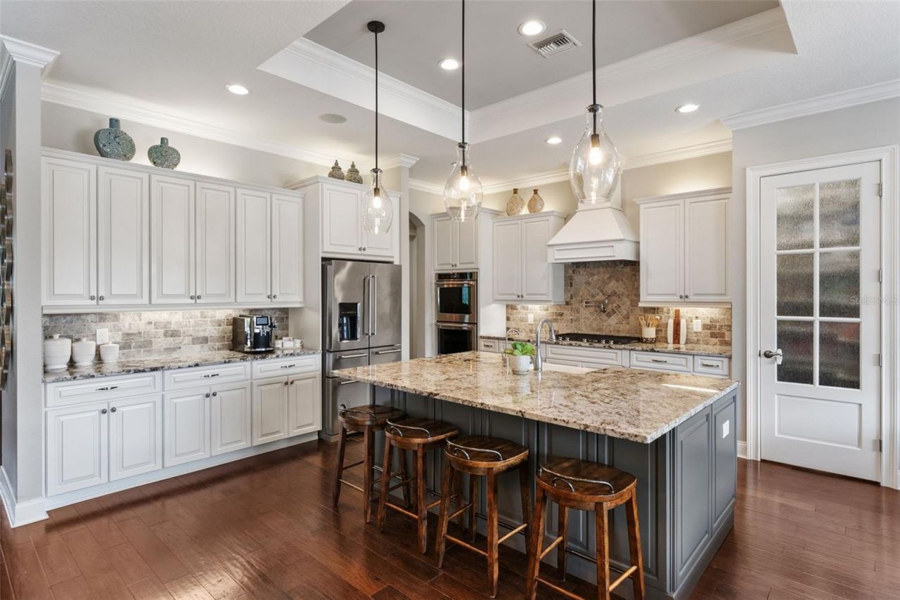 10705 Crane Hill Court, Thonotosassa, FL 33592 Photo