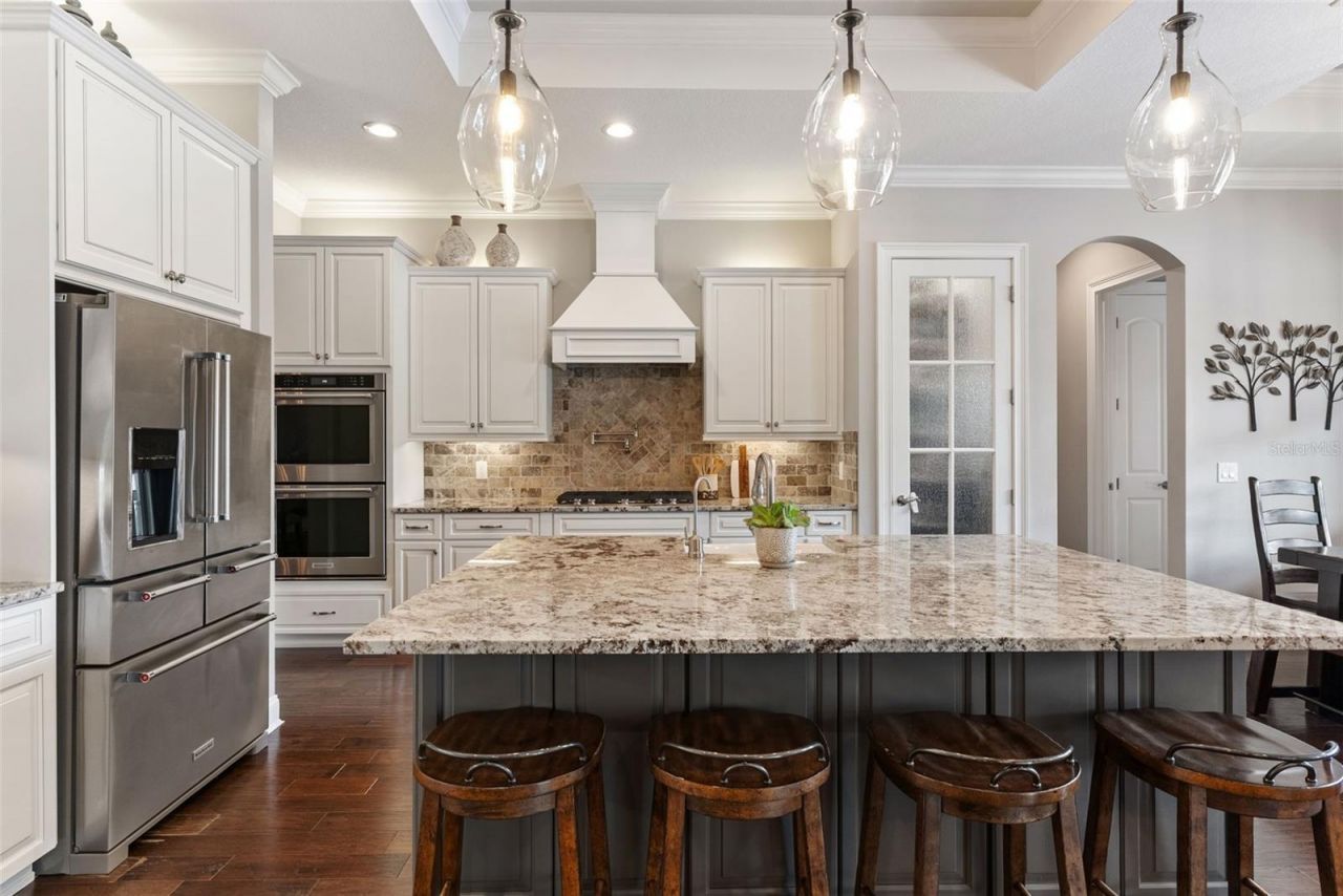 10705 Crane Hill Court, Thonotosassa, FL 33592 Photo