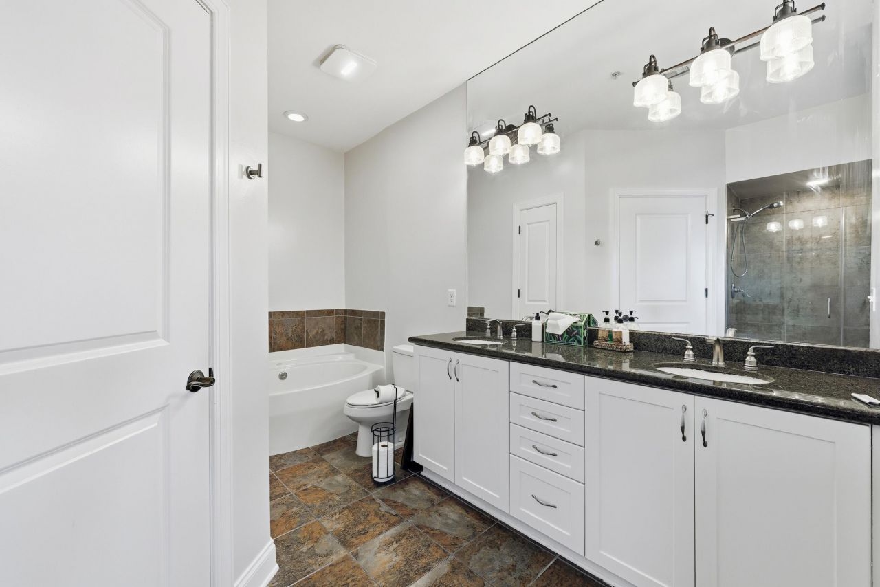 21 George Street Photo 22