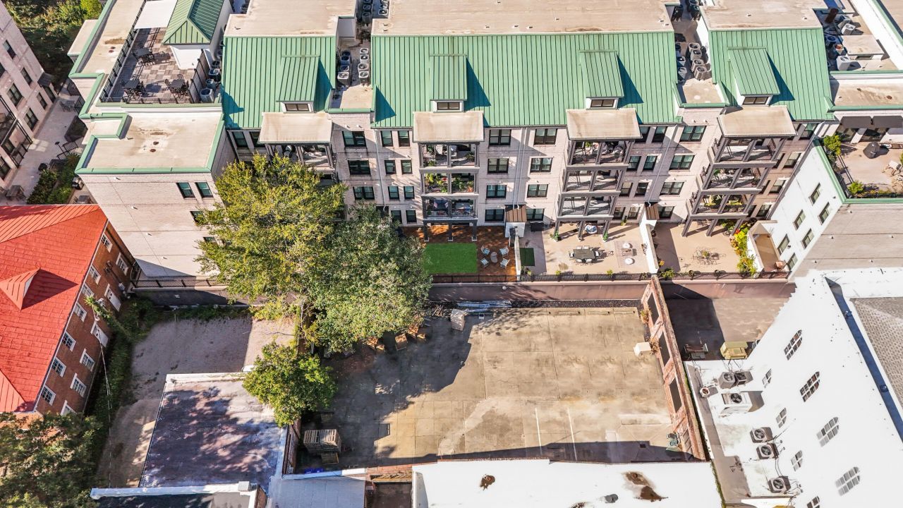 21 George Street Photo 32