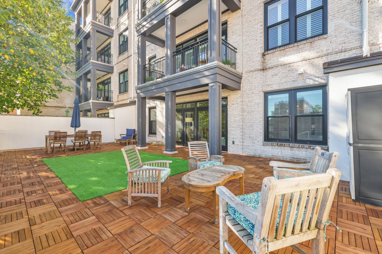 21 George Street Photo 6