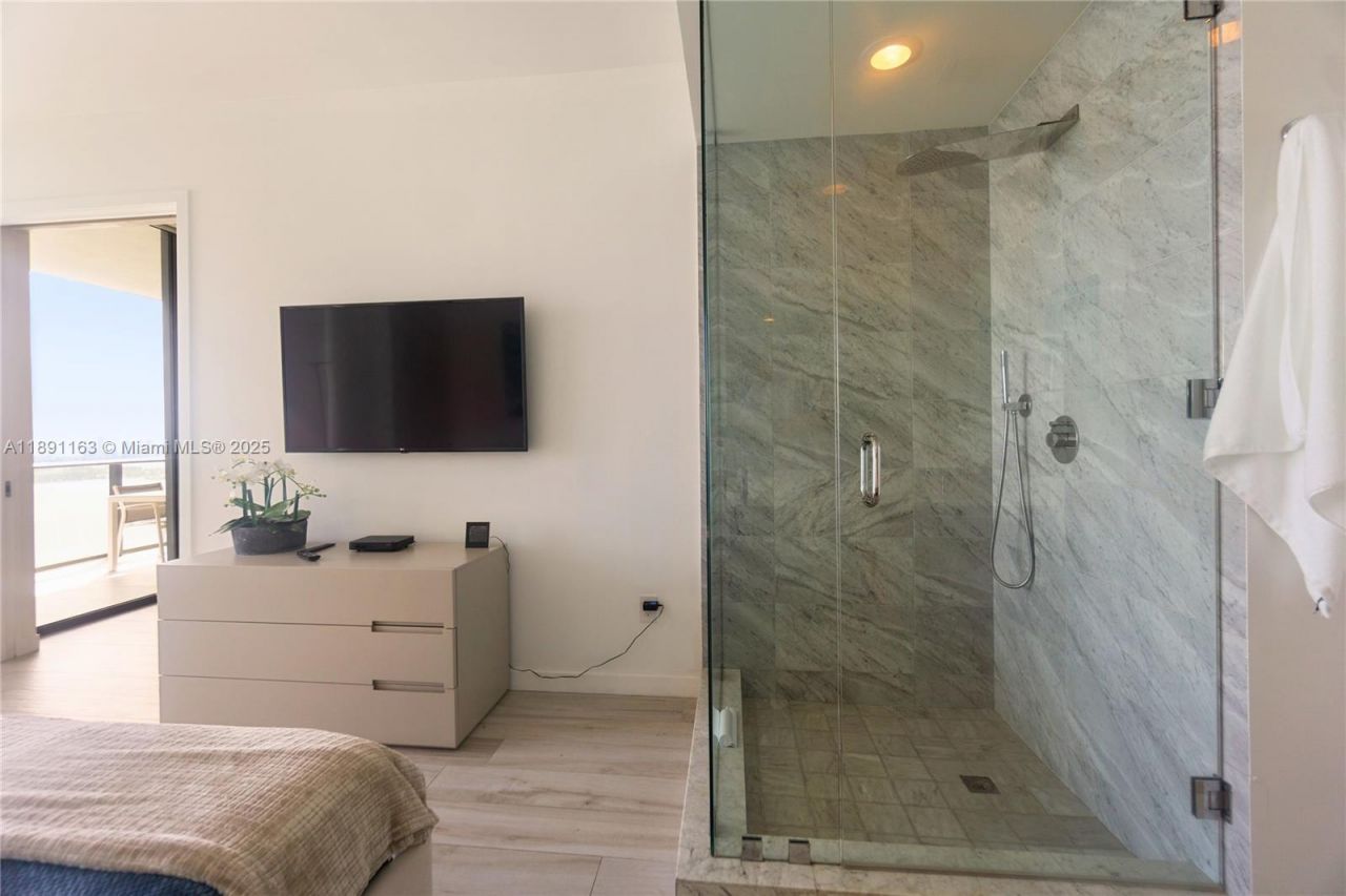 480 NE 31st St, Unit 4206, Miami, FL 33137 Photo