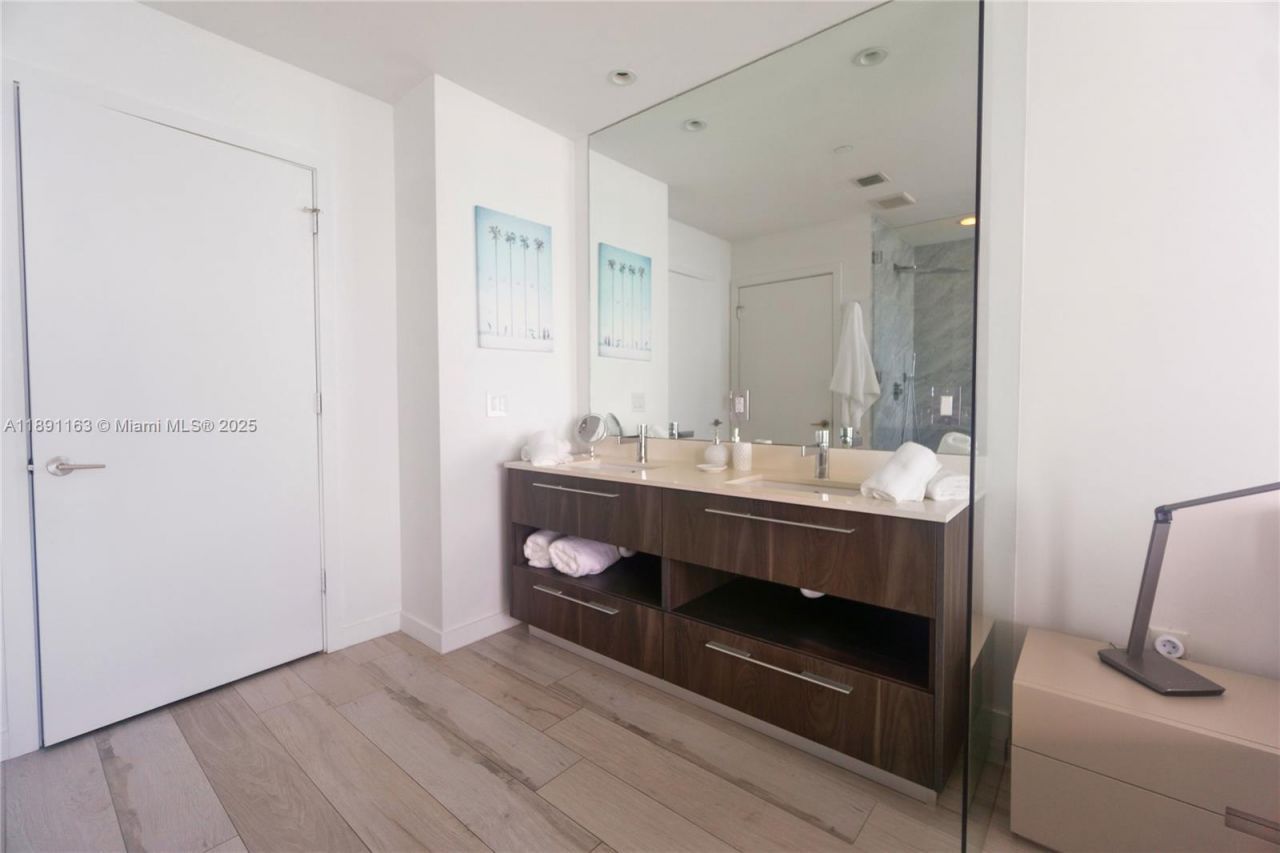 480 NE 31st St, Unit 4206, Miami, FL 33137 Photo