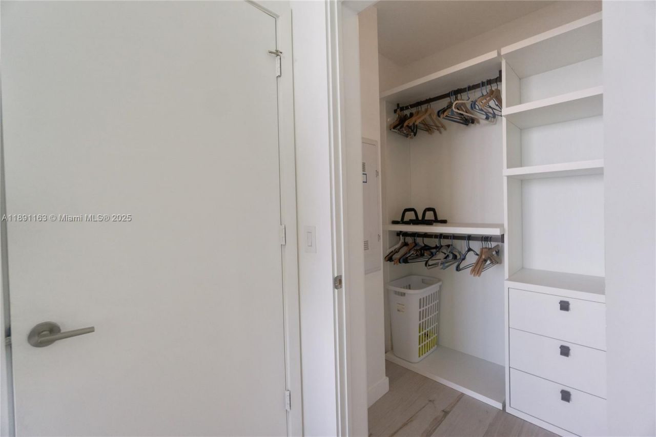 480 NE 31st St, Unit 4206, Miami, FL 33137 Photo