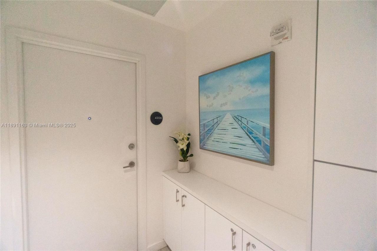 480 NE 31st St, Unit 4206, Miami, FL 33137 Photo