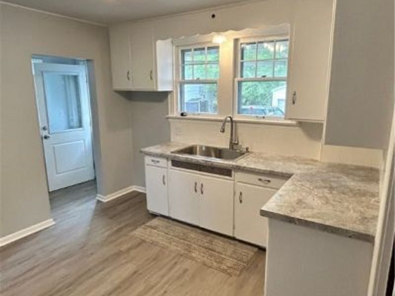 517 Oak Knoll Avenue SE, Warren, OH 44483 Photo 11