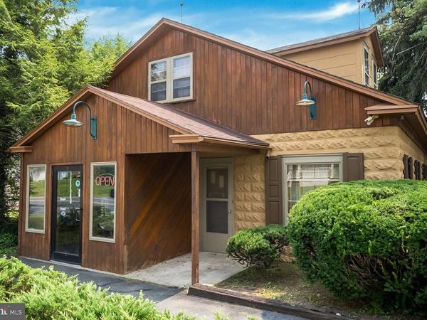 328 E LAWN ROAD, NAZARETH, PA 18064