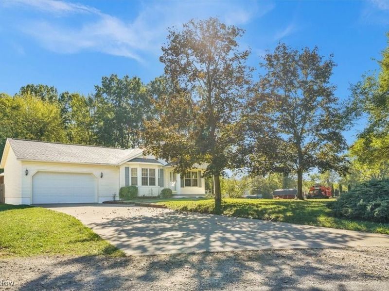 233 Marion Avenue, Akron, OH 44312 Photo 3