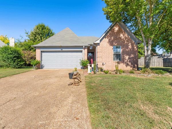 2333 VALLEY EDGE CV, Memphis, TN 38016