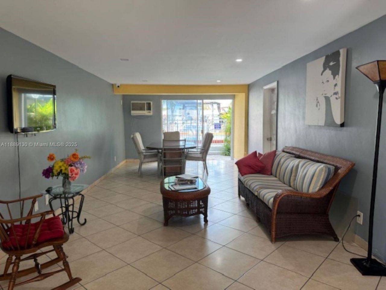 13105 Ixora Ct, Unit 303, North Miami, FL 33181 Photo