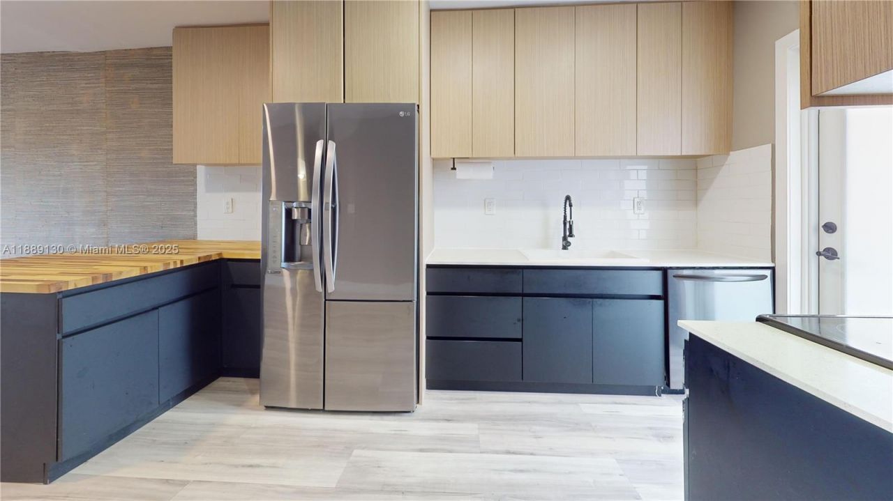 13105 Ixora Ct, Unit 303, North Miami, FL 33181 Photo