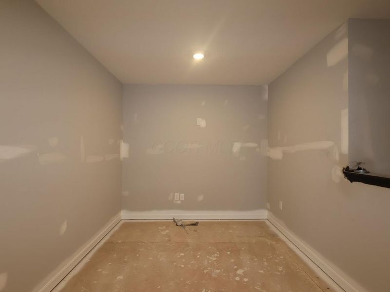 7799 Collins Drive, Reynoldsburg, OH 43068 Photo 9