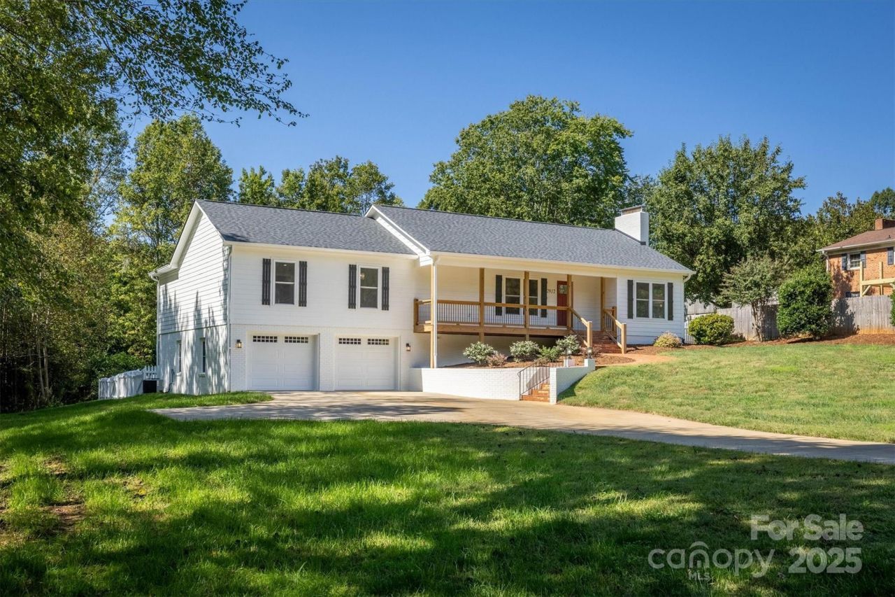 2912 Woodstream Drive, Valdese, NC 28690 Main Photo