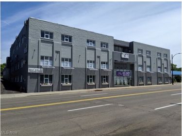 797 E Market Street, Akron, OH 44305