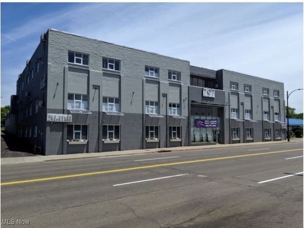 797 E Market Street, Akron, OH 44305