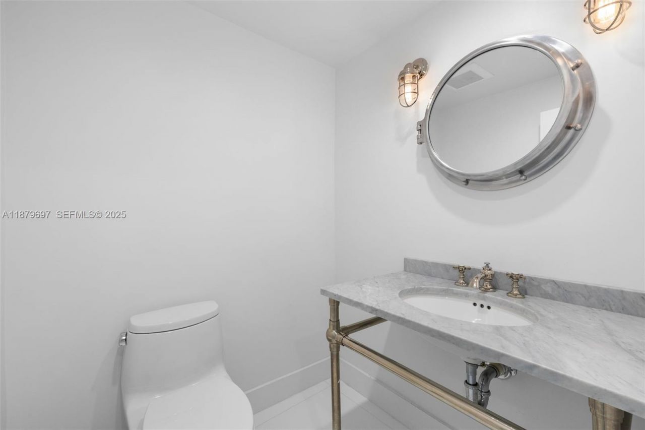 100 Lincoln Rd, Unit 1523/1525, Miami Beach, FL 33139 Photo