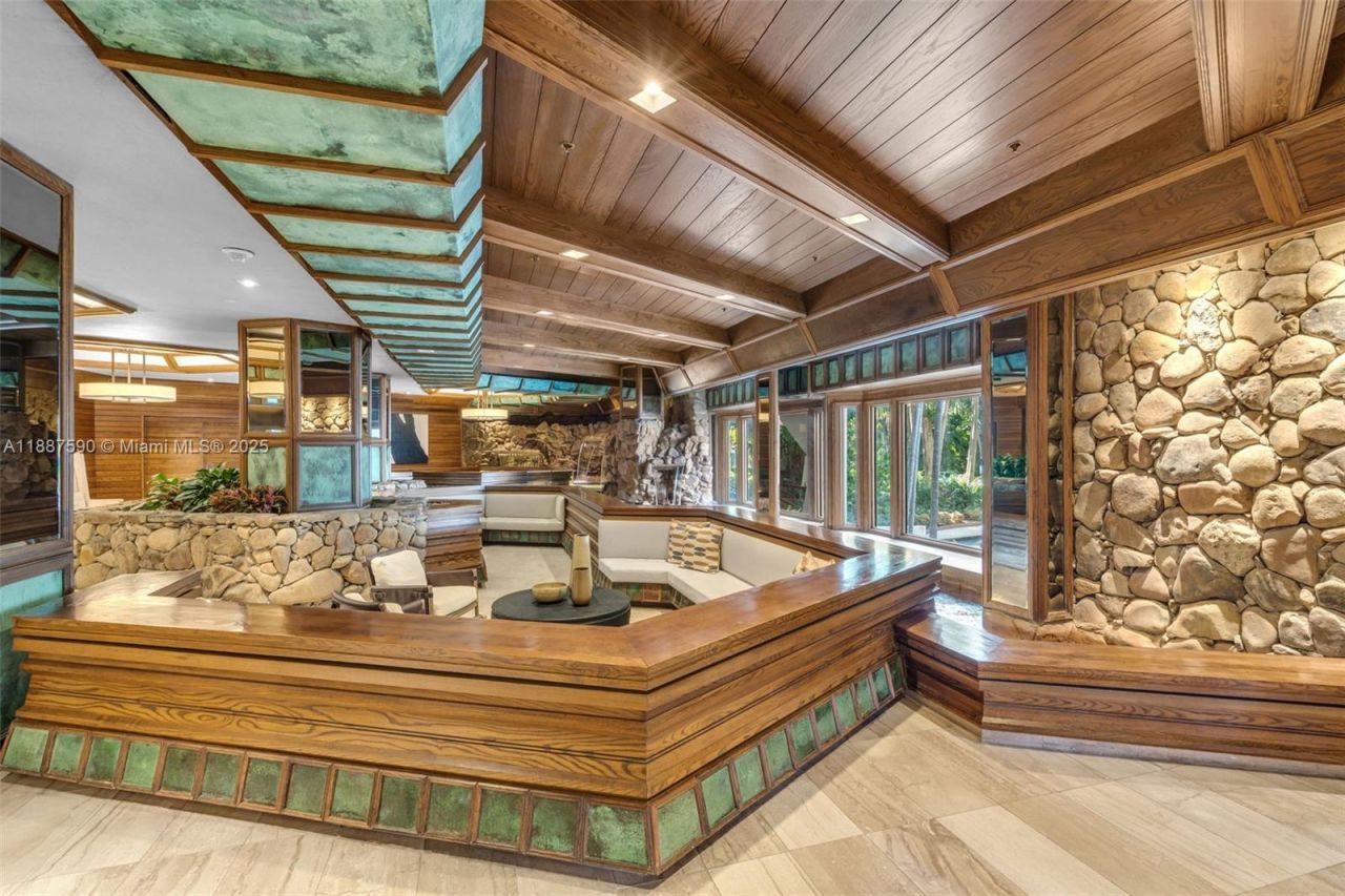 1000 Quayside Ter, Unit 505, Miami, FL 33138 Photo