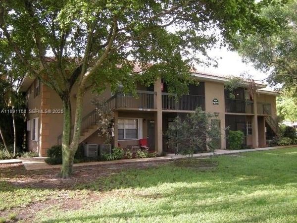 10480 NW 8th St, Unit 201, Pembroke Pines, FL 33026