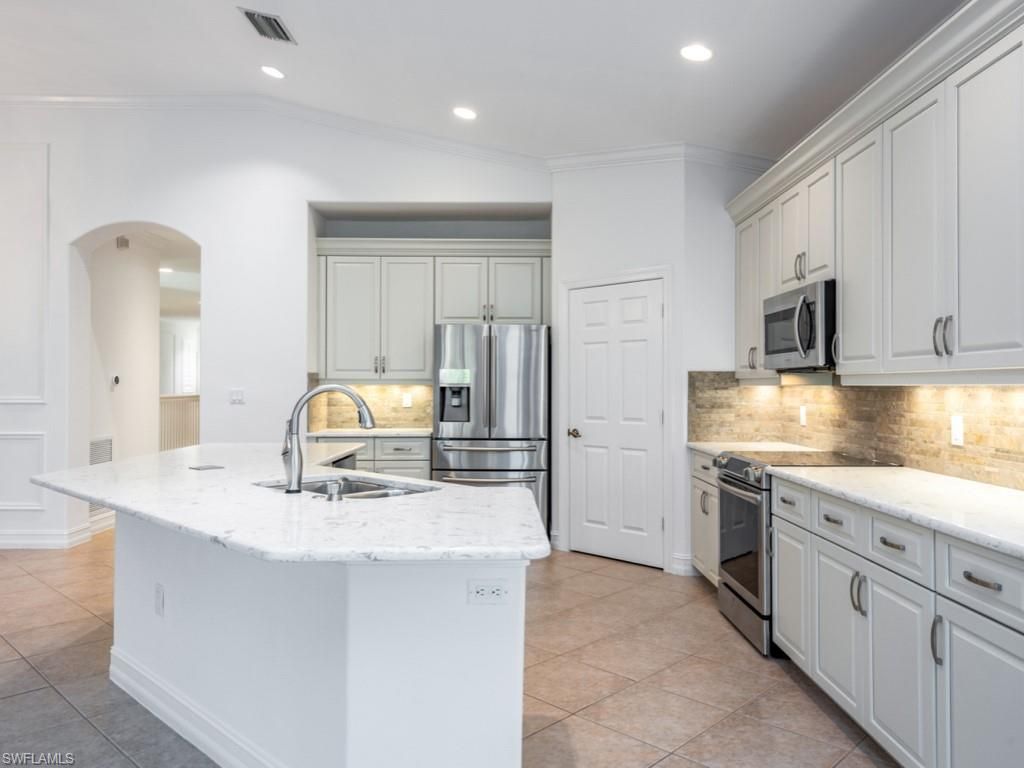 1264 Rialto Way, Unit 201, Naples, FL 34114 Photo