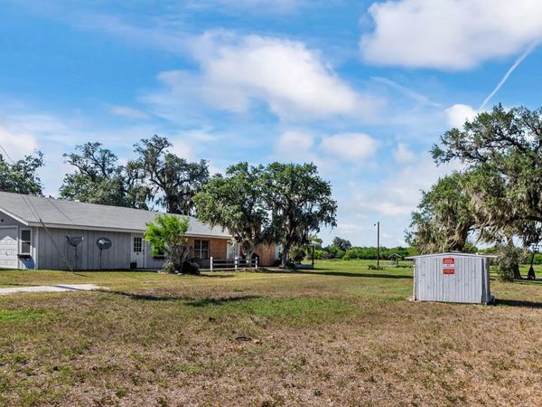 180 Freeman Circle, George West, TX 78022