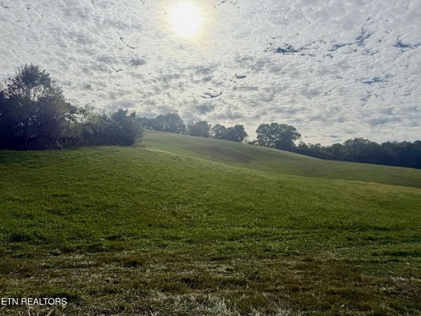 HARMON Rd, New Tazewell, TN 37825