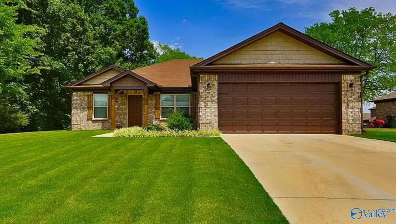 649 Smith Vasser Road, Harvest, AL 35749 Main Photo