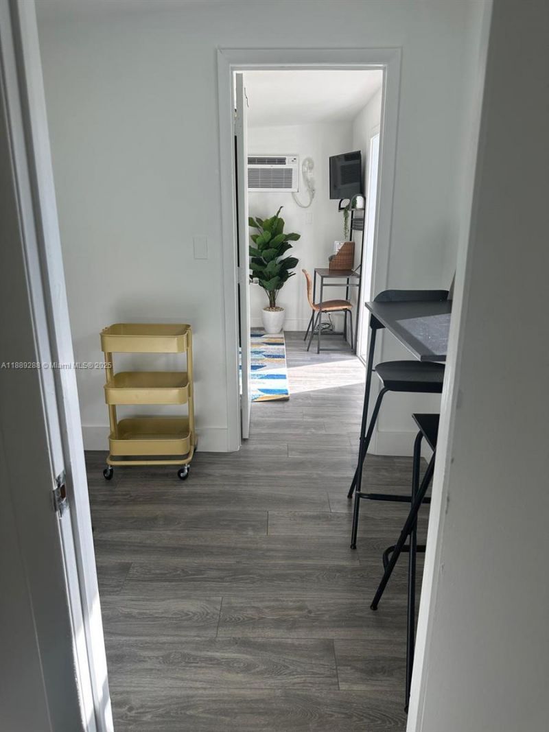 2943 SW 36th Ave, Unit STUDIO, Miami, FL 33133 Photo
